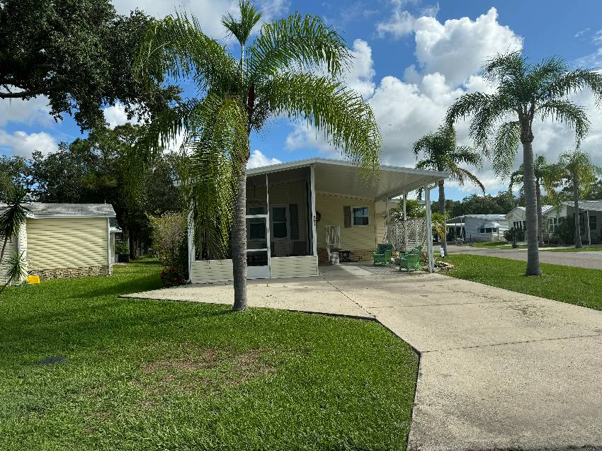 2217 Walden Pond Dr a Lake Wales, FL Mobile or Manufactured Home for Sale